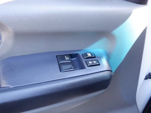 Used 2021 Nissan NV 2500 SV w/ Navigation Package image 13