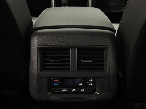 Used 2022 Volkswagen Atlas SE w/ Black Wheel Package image 31