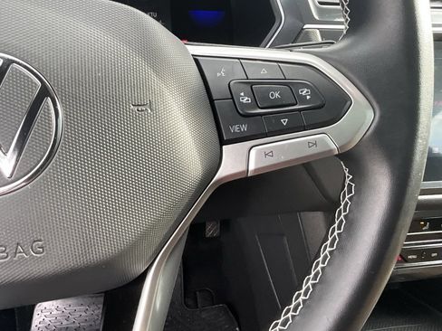 Used 2022 Volkswagen Tiguan SE image 13