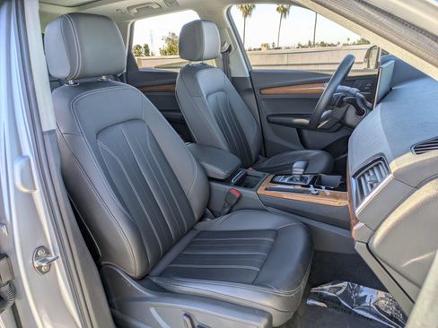 Used 2021 Audi Q5 2.0T Premium w/ Convenience Package AWD/4WD image 28