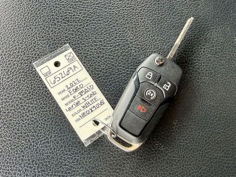 Certified 2022 Ford F350 Lariat w/ Chrome Package image 29