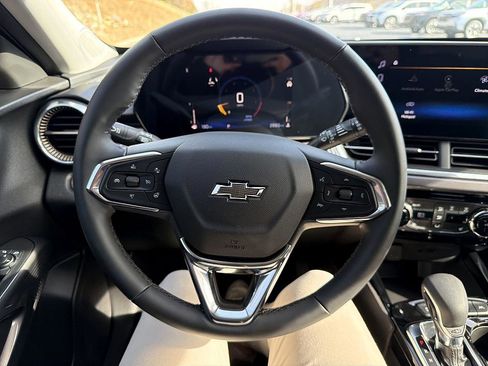 Used 2025 Chevrolet Trax ACTIV w/ Driver Confidence Package image 13