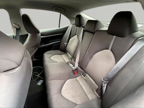Used 2021 Toyota Camry LE image 24