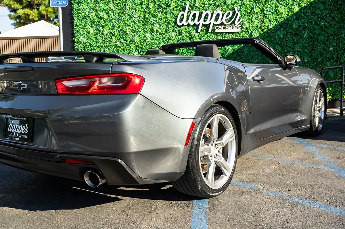 Used 2018 Chevrolet Camaro SS RWD image 7