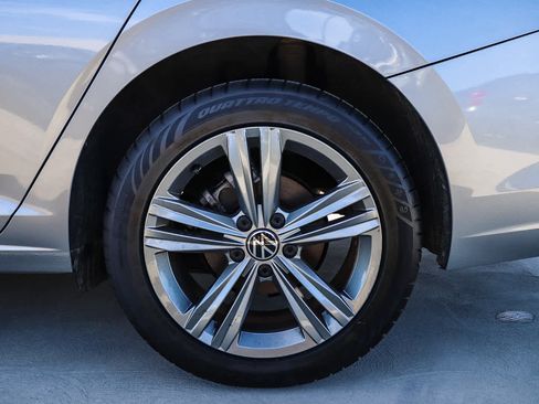 Used 2024 Volkswagen Jetta SE image 11