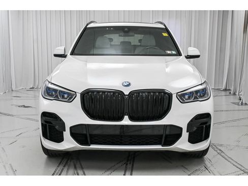 Used 2023 BMW X5 xDrive45e w/ Executive Package AWD/4WD image 3