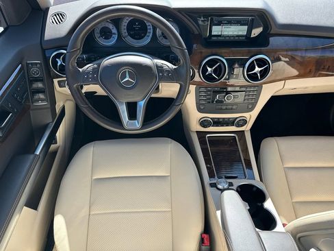 Used 2015 Mercedes-Benz GLK 350 2WD image 23