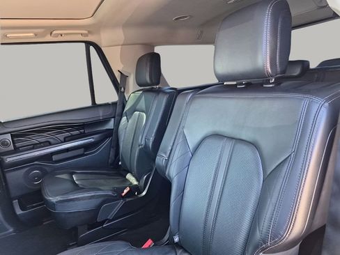 Used 2021 Ford Expedition Platinum image 19