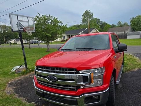 Used 2019 Ford F150 XLT w/ Equipment Group 302A Luxury AWD/4WD image 4