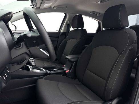 Used 2024 Kia Forte LXS w/ LXS Technology Package FWD image 18