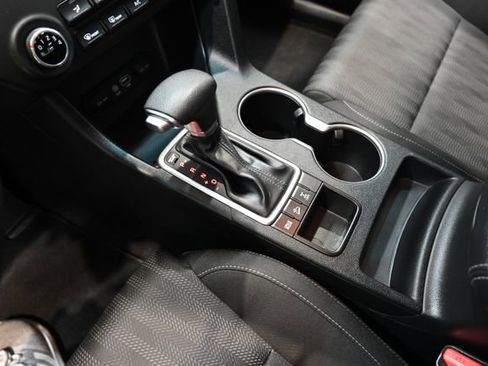 Used 2019 Kia Sportage LX AWD/4WD image 18