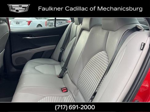Used 2020 Toyota Camry SE image 14