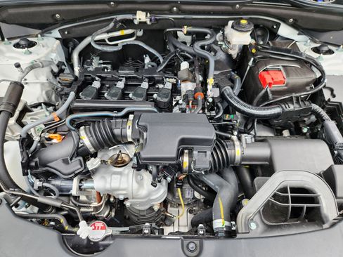 Certified 2025 Acura ADX AWD image 18