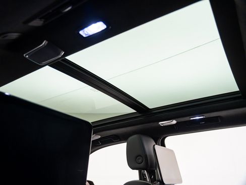 Certified 2024 Cadillac Escalade ESV Sport Platinum w/ LPO, ONYX Package image 22