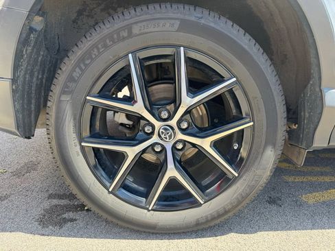 Used 2018 Toyota RAV4 SE w/ Power Extra Value Package AWD/4WD image 10
