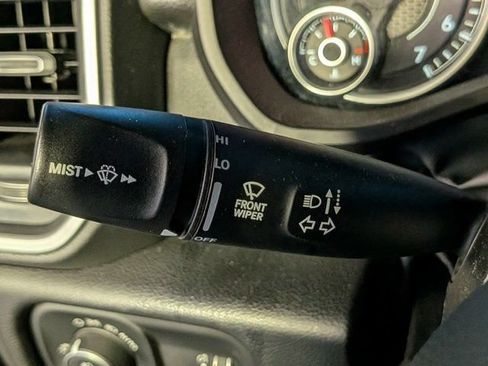 Used 2023 RAM 1500 Big Horn AWD/4WD image 29