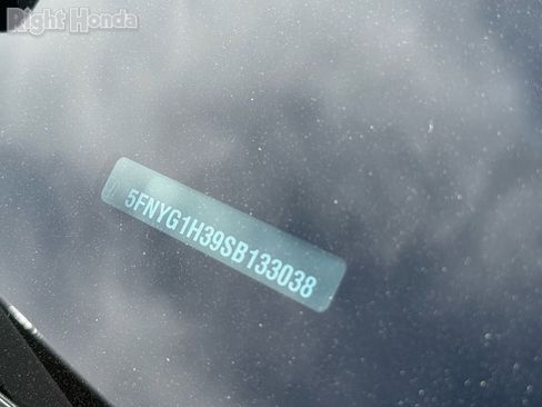 Certified 2025 Honda Pilot Sport image 15