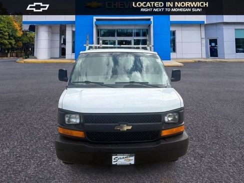 Used 2017 Chevrolet Express 2500 RWD image 2
