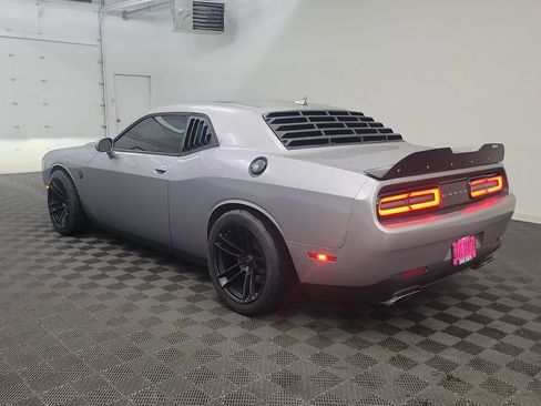 Used 2016 Dodge Challenger R/T Scat Pack w/ Leather Interior Group image 3