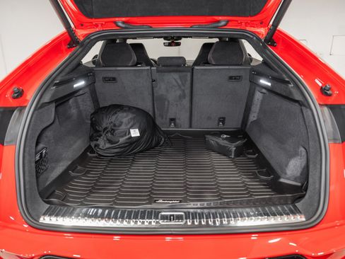 Used 2024 Lamborghini Urus Performante AWD/4WD image 9