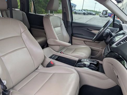 Used 2018 Honda Pilot Touring image 13