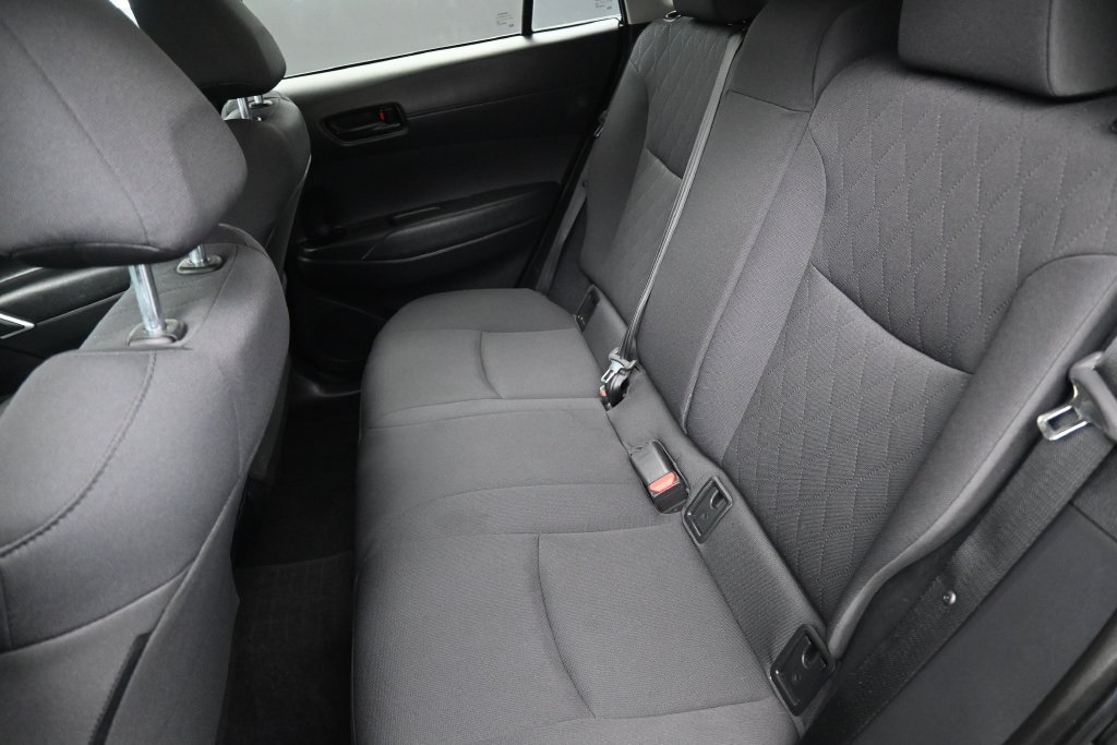 Used 2025 Toyota Corolla Cross LE AWD/4WD image 25