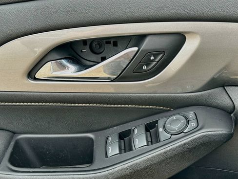 Used 2019 Chevrolet Traverse LS w/ LPO, Floor Liner Package FWD image 20