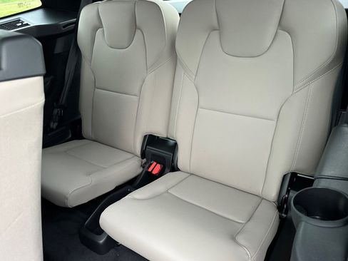 New 2026 Volvo XC90 B5 Core w/ Protection Package Premier image 14