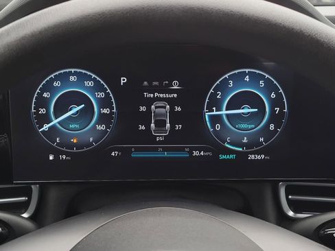 Certified 2024 Hyundai Elantra SEL image 27