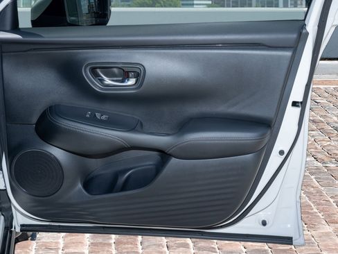 Certified 2024 Honda HR-V EX-L image 13