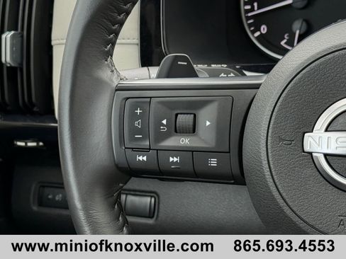 Used 2024 Nissan Pathfinder SV FWD image 20