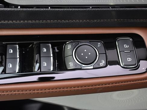 Used 2025 Lincoln Aviator Reserve w/ Equipment Group 201A AWD/4WD image 24