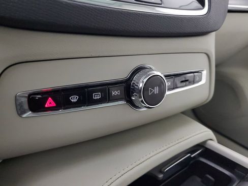 Certified 2023 Volvo XC90 B5 Core w/ Protection Package Premier AWD/4WD image 31