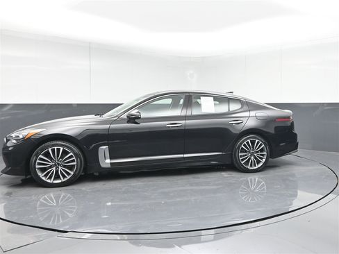 Used 2019 Kia Stinger Premium image 8