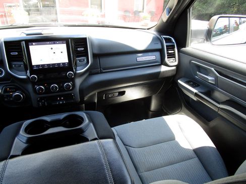 Used 2022 RAM 1500 Big Horn image 10