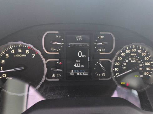 Used 2020 Toyota Tundra Limited w/ Limited Premium Package AWD/4WD image 15