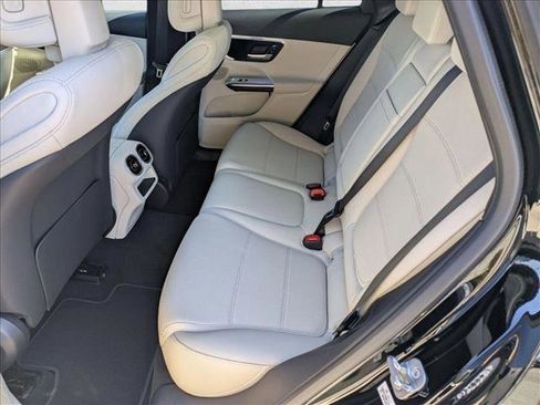 New 2026 Mercedes-Benz GLC 300 image 15