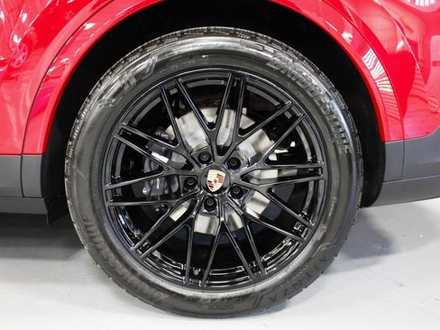 New 2026 Porsche Cayenne Coupe image 12