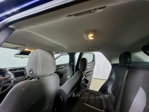 Used 2023 Chevrolet TrailBlazer LT FWD image 13