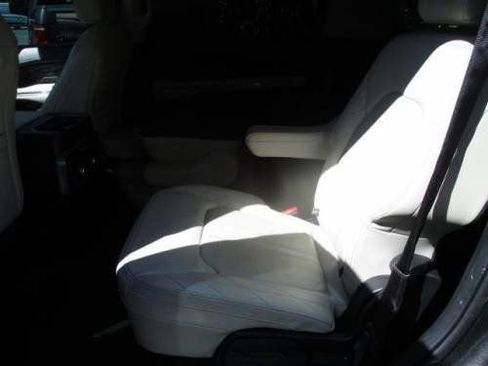 Used 2021 Ford Expedition Platinum image 7