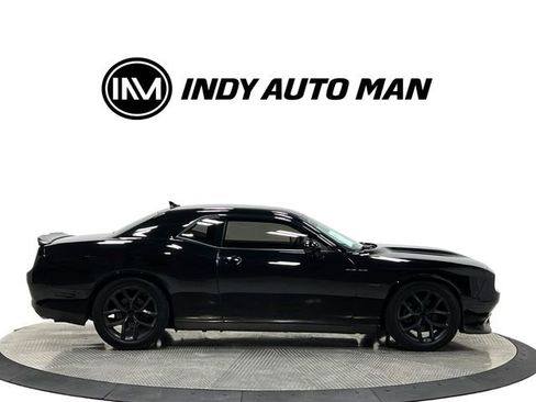 Used 2019 Dodge Challenger R/T w/ Plus Package image 4