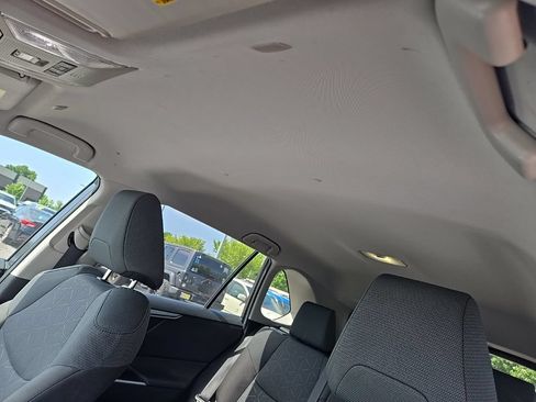 Used 2025 Toyota RAV4 XLE FWD image 16