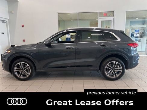 Used 2025 Audi Q5 Premium w/ Convenience Package AWD/4WD image 4