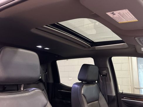 Used 2025 GMC Sierra 1500 Elevation w/ Elevation Premium Package image 31