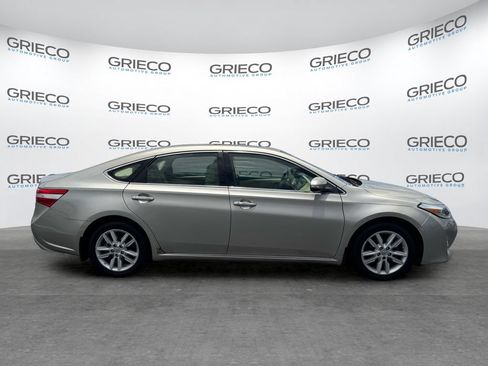 Used 2014 Toyota Avalon XLE Premium FWD image 8