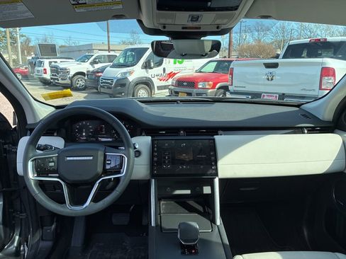 Used 2024 Land Rover Discovery Sport S image 16