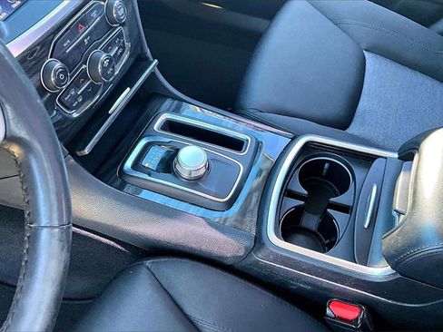 Used 2019 Chrysler 300 Touring w/ Sport Appearance Package image 14