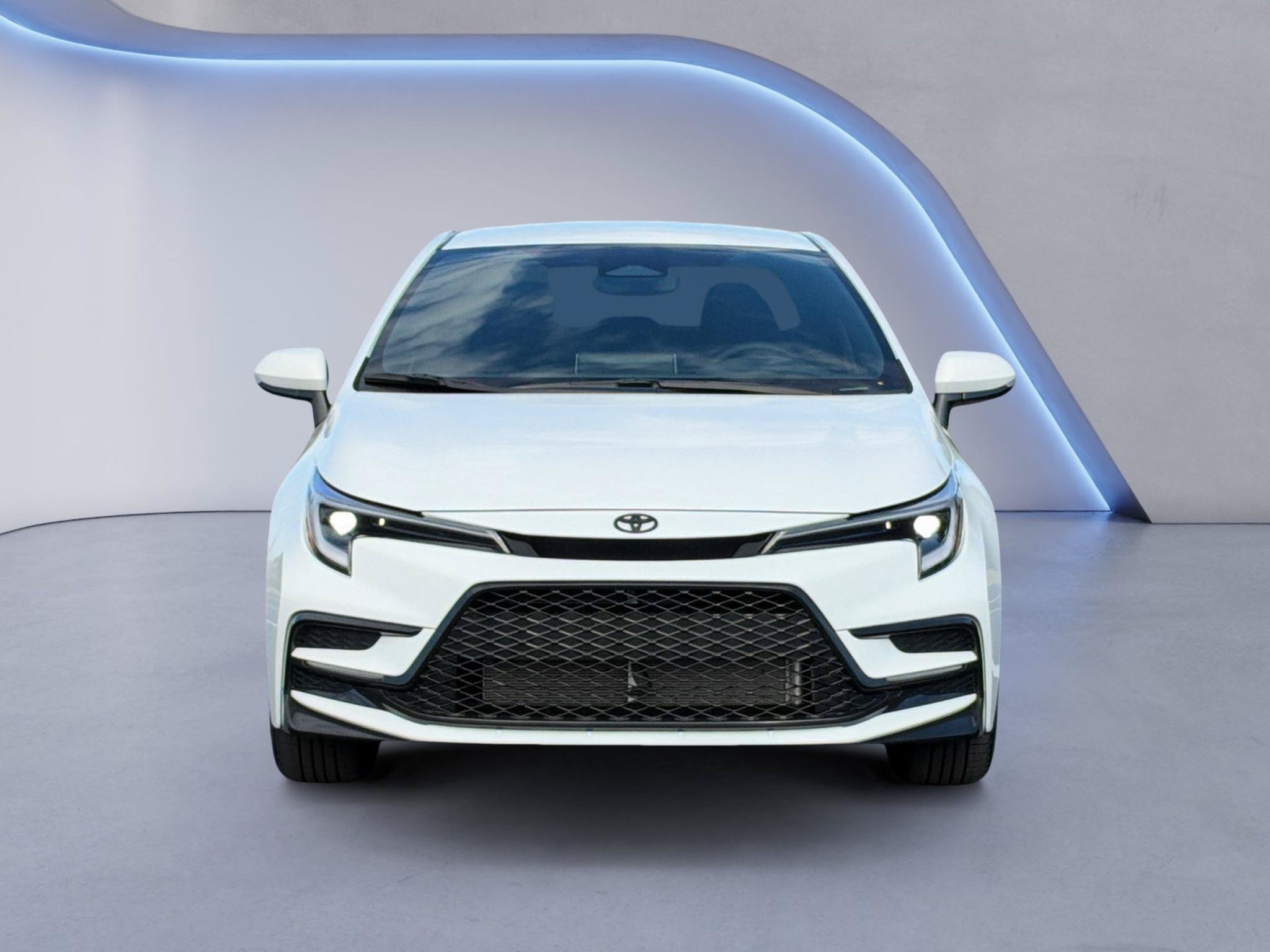 Used 2027 Toyota Corolla SE FWD image 2