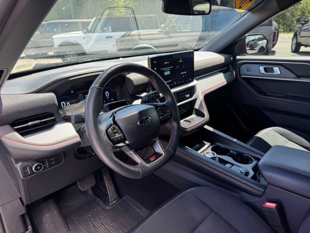 Used 2025 Ford Explorer ST AWD/4WD image 25