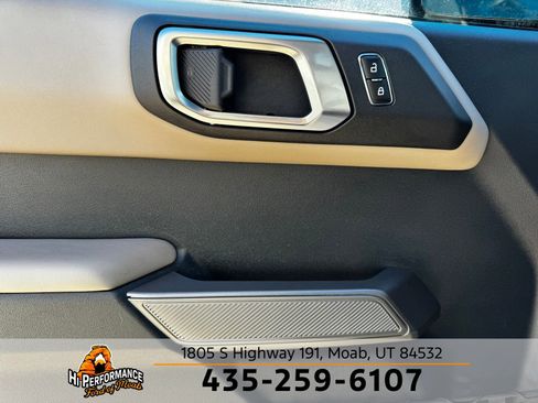 Used 2023 Ford Bronco Wildtrak image 15